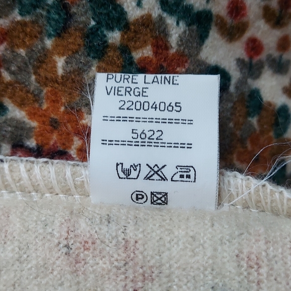 Geiger Wool Button up Sweater. - Picture 9 of 9